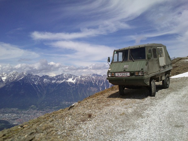 Small jeep at 2000m on the Patscherkofel
