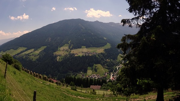 Looking at the village of Sellrain