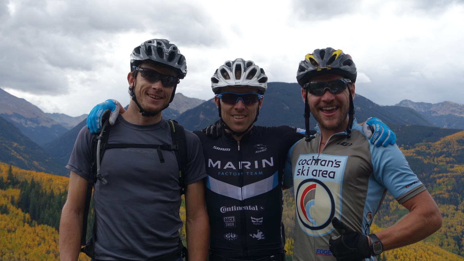 Erik was a welcome addition to our little pedaling crew. He has a shiny new bike to play with and it was great to see that he new how to use it.
